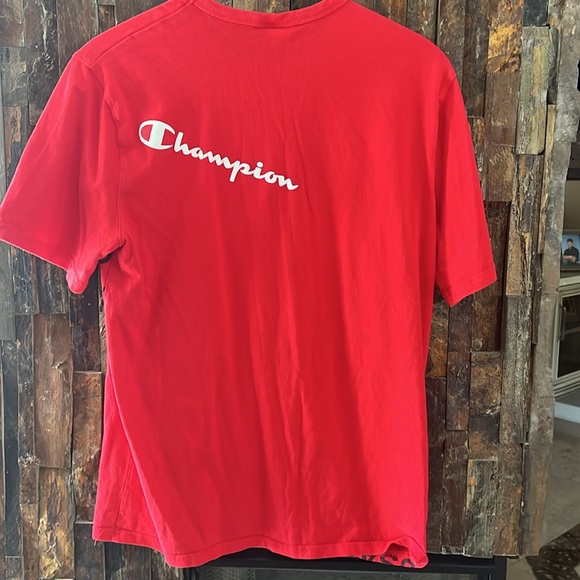 Gently worn Champion t-shirt XL - Picture 2 of 2